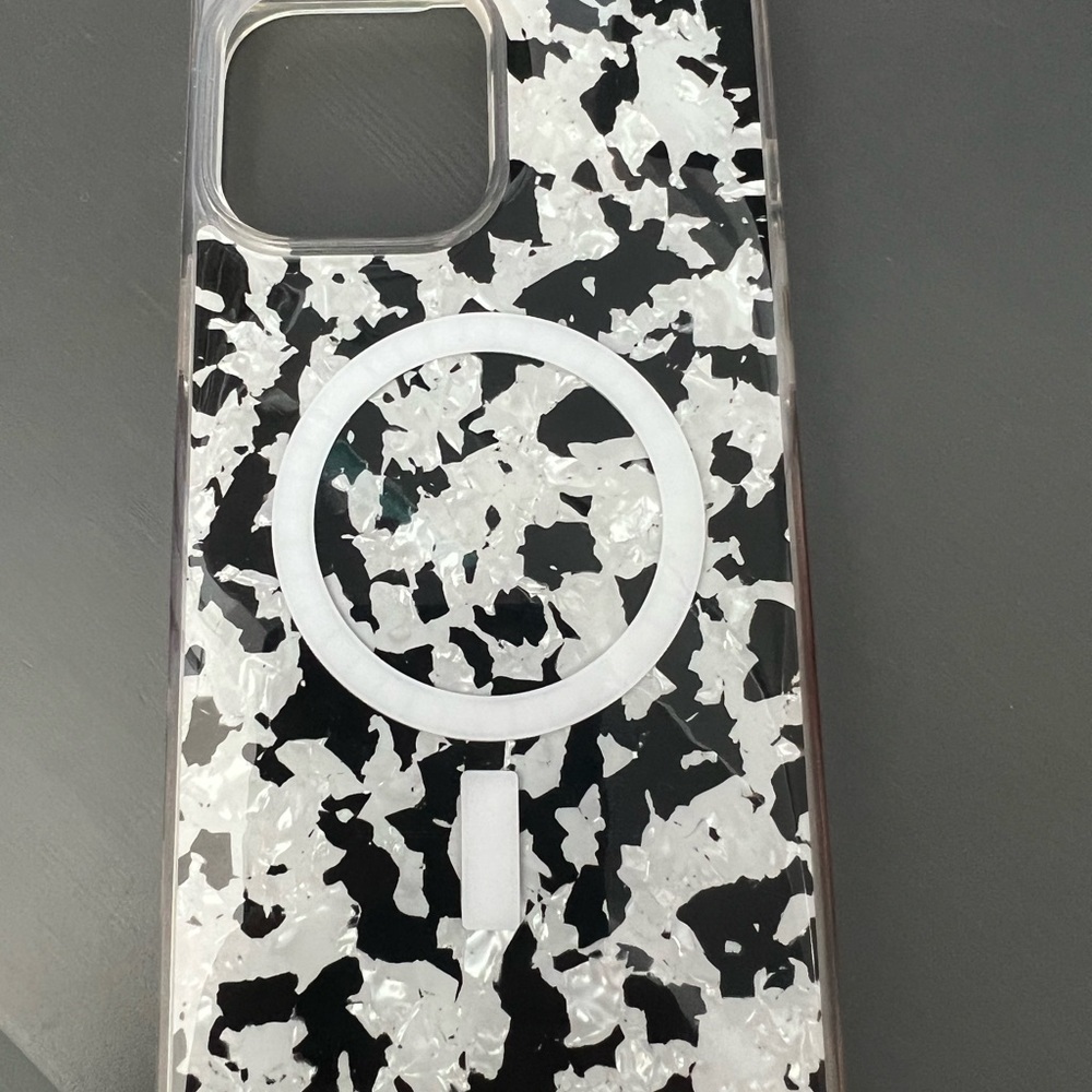 MagSafe phone case for iPhone 13 Pro Max EUC